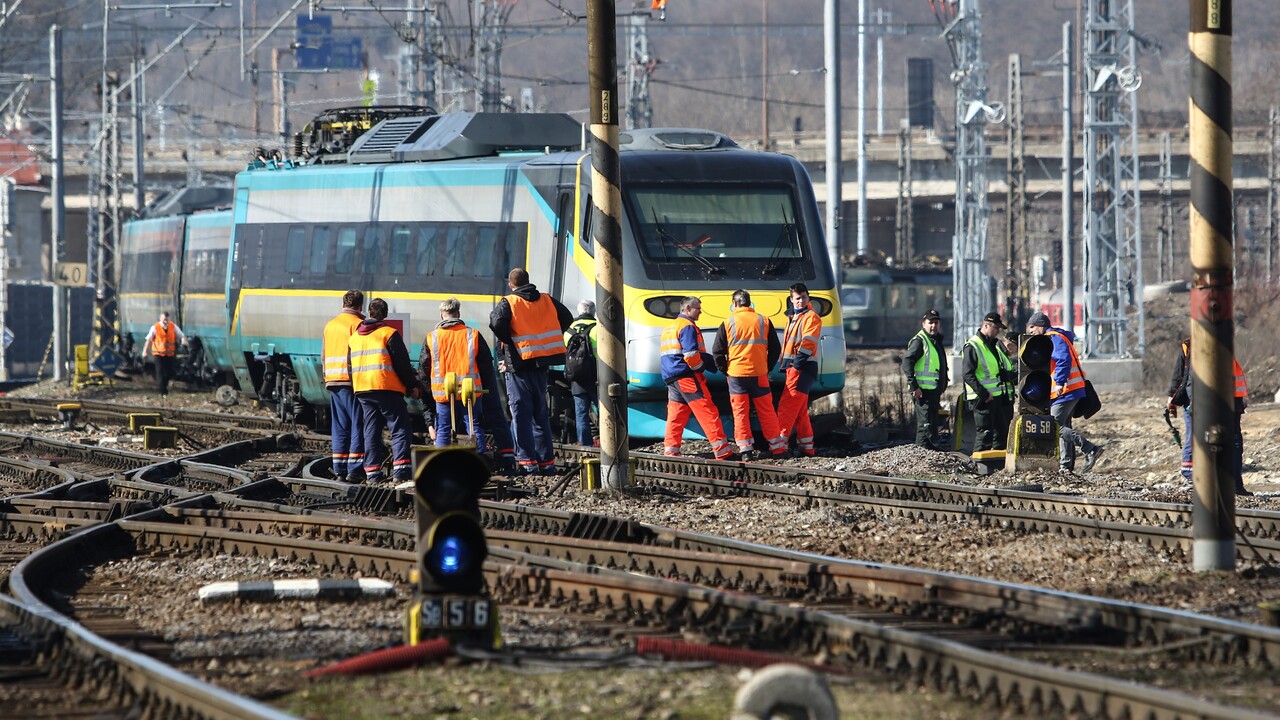 Vykoľajený vlak v Žiline