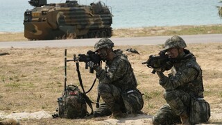 USA a Južná Kórea uskutočnia veľké spoločné manévre. KĽDR ich označila za prípravu na inváziu