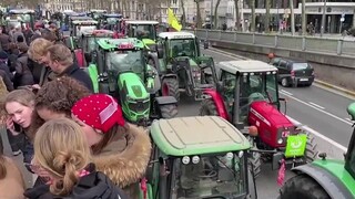 Francúzski farmári sa chystajú do ulíc. Zablokujú hlavné cesty do Paríža