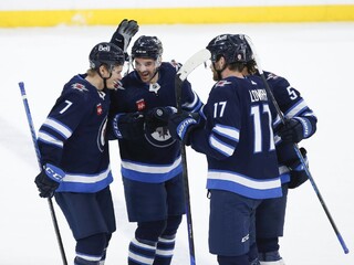 NHL: Oilers podľahli Winnipegu, Boston natiahol šnúru triumfov