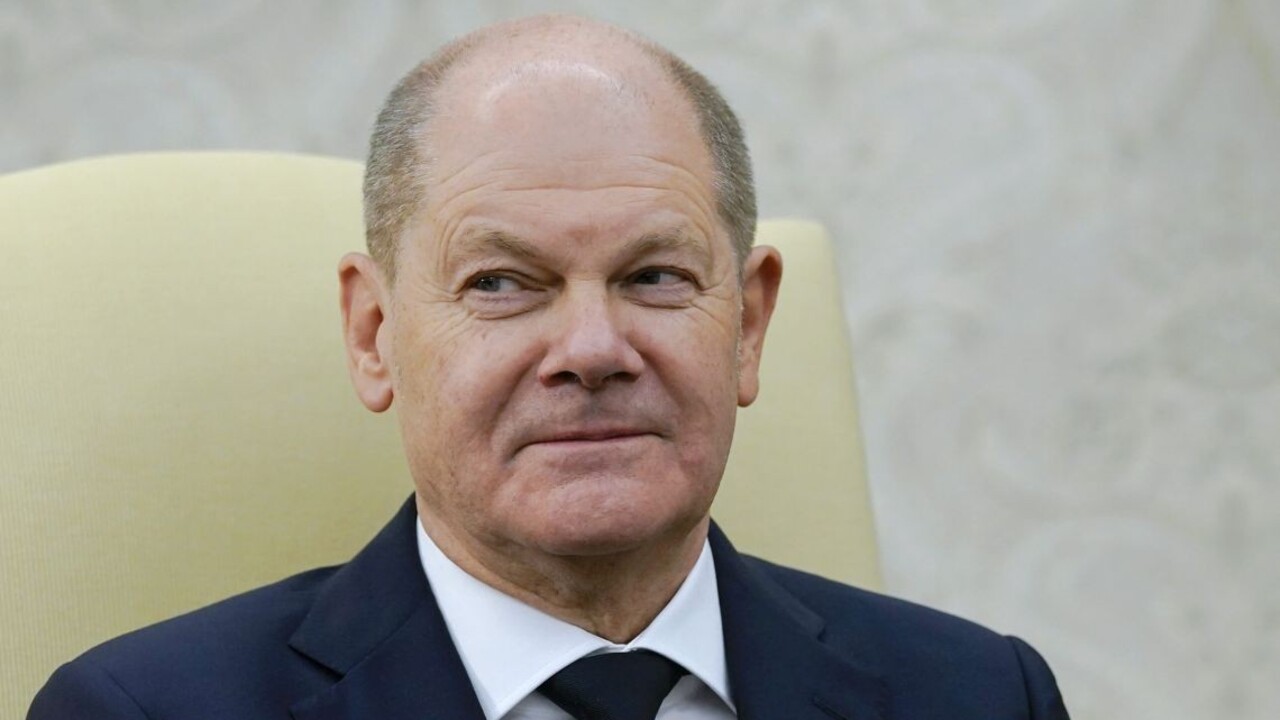 Putin musí ukončiť agresiu, aby sa mohlo rokovať o mieri na Ukrajine, povedal Scholz