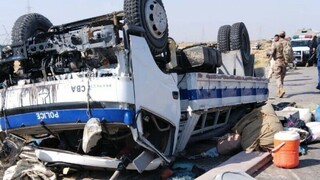 Muž v Pakistane zaútočil na policajný autobus, zahynulo deväť ľudí