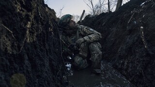 Najvyšší ukrajinskí generáli súhlasia s tým, aby pokračovala obrana Bachmutu