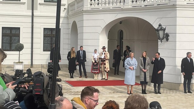 príchod holandského kráľovského páru