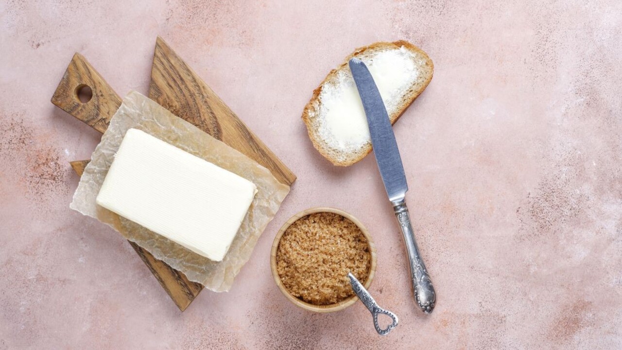 Výber masla nepodceňujte: Nejde len o cenu, ale aj o podiel tuku, farbu a dokonca i balenie