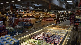 Na Štedrý deň si už ľudia veľa nenakúpia. Aké budú otváracie hodiny počas vianočných sviatkov?