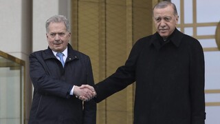 Turecko začne schvaľovať žiadosť Fínska o vstup do NATO, oznámil Erdogan