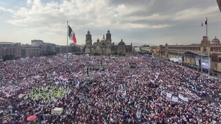 V Mexiku sa zišlo vyše 100-tisíc podporovateľov prezidenta, ktorý kritizoval USA