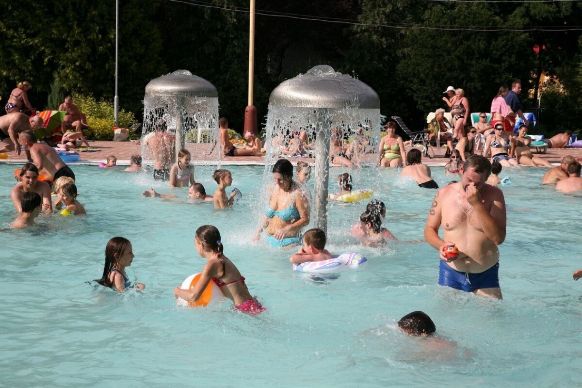 Kúpalisko vo Veľkom Mederi