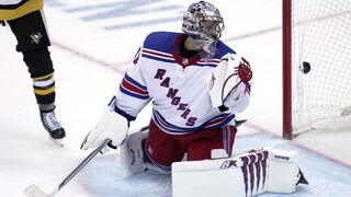 NHL: Halák po dvoch rokoch vychytal čisté konto. Černák si pripísal asistenciu