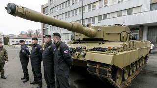 Slovenská armáda testuje tank Leopard 2A4, ktorý dodalo Nemecko