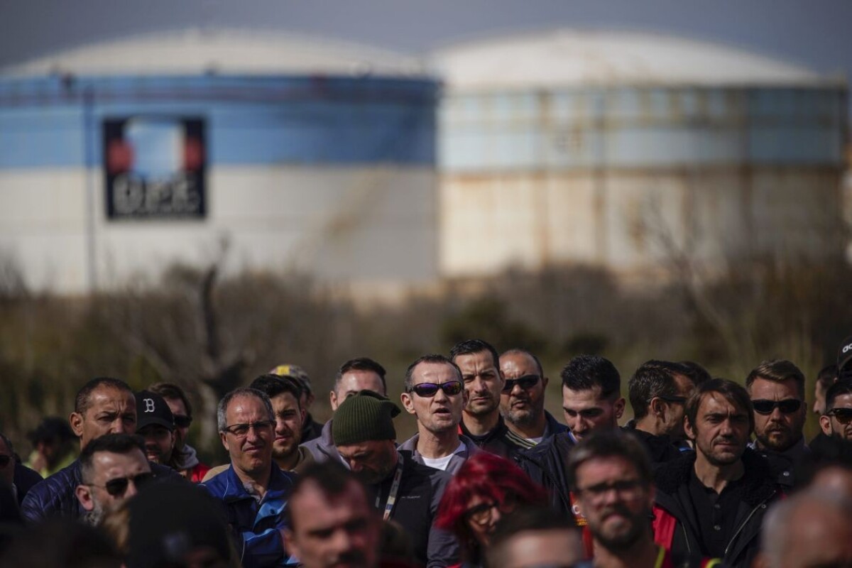 Protesty proti dôchodkovej reforme vo Francúzsku