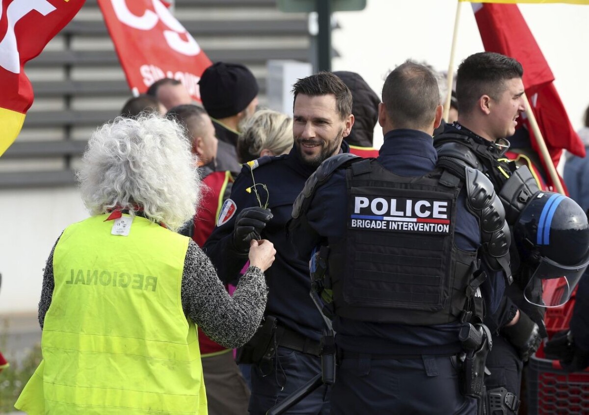 Protesty proti dôchodkovej reforme vo Francúzsku