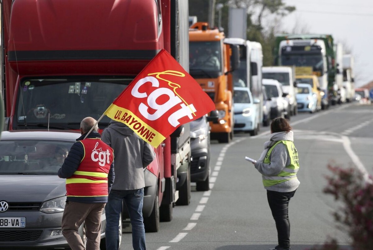 Protesty proti dôchodkovej reforme vo Francúzsku