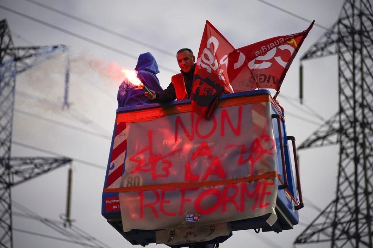 Protesty proti dôchodkovej reforme vo Francúzsku