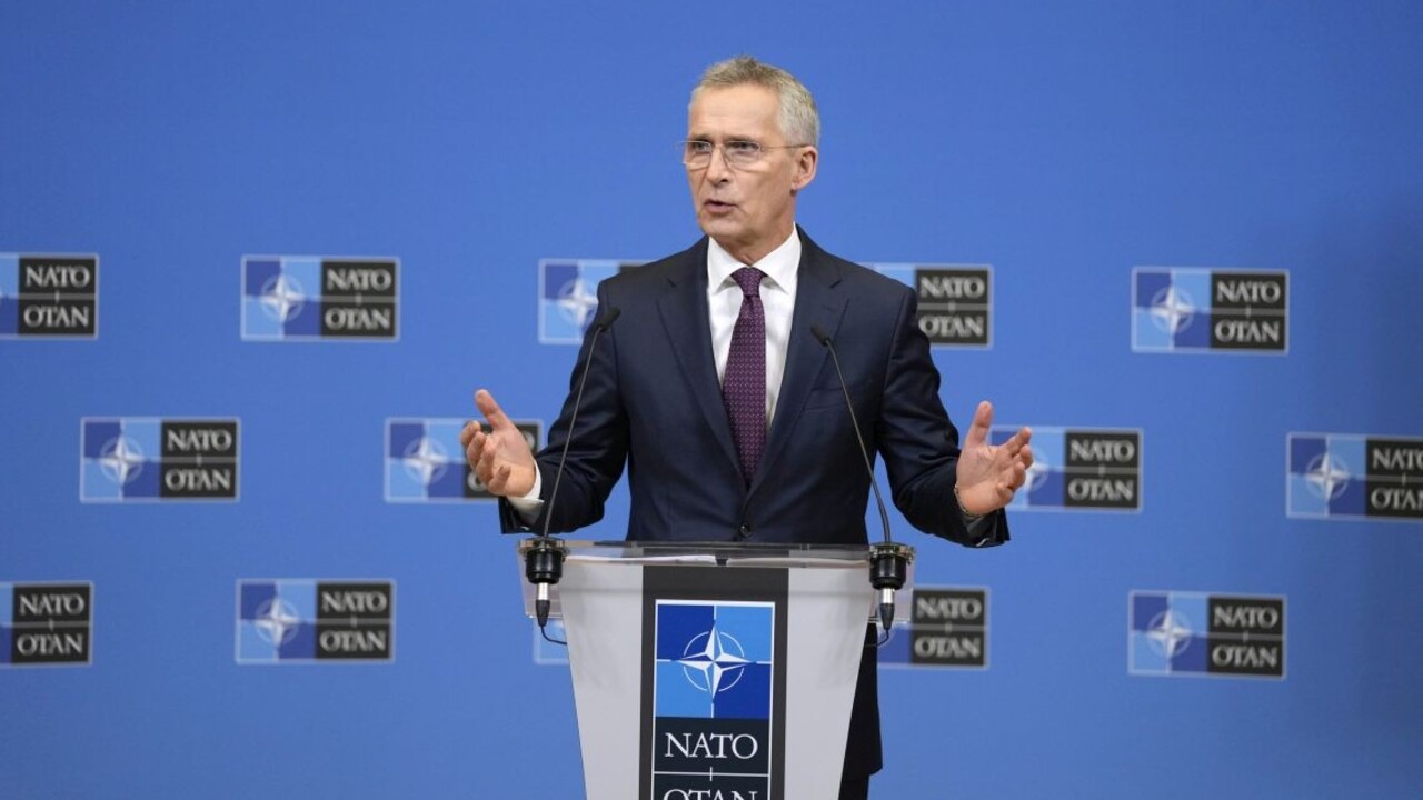 Stoltenberg varoval Čínu pred dodávkami zbraní do Ruska. Podporili by nezákonnú vojnu, dodal