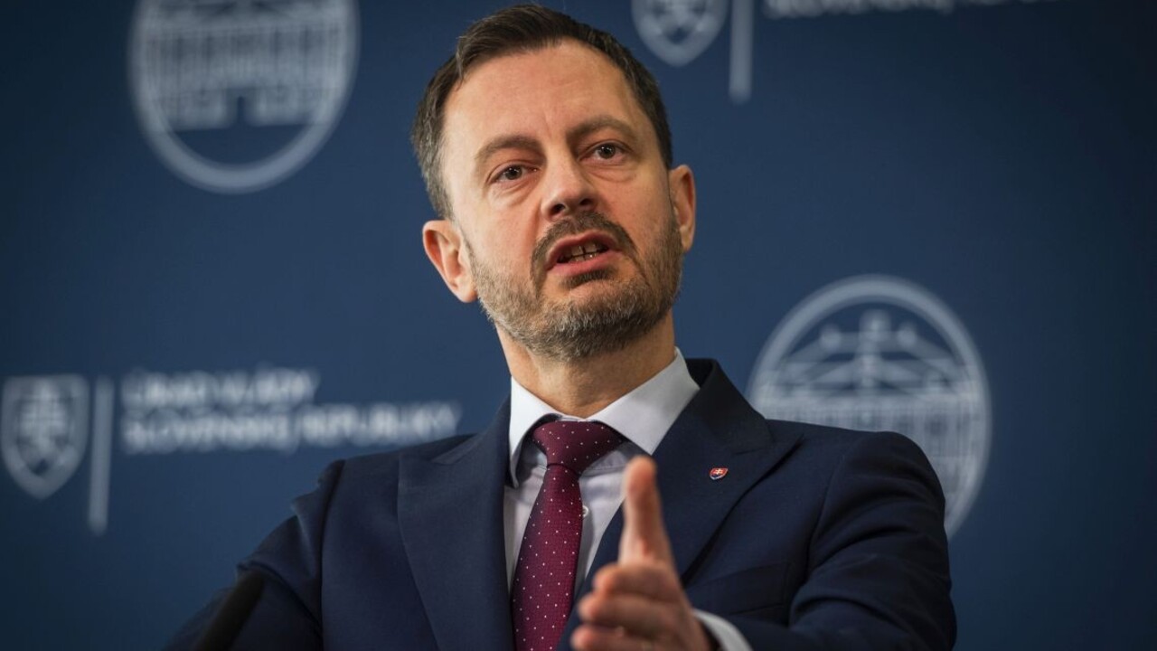 Stíhačky dodáme Ukrajine v najbližších týždňoch, vyhlásil Heger