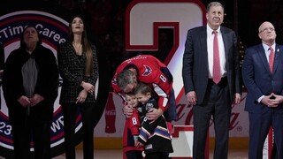 NHL: Fehérváry s asistenciou, Ovečkin strelil 40. gól a prekonal rekord Gretzkého