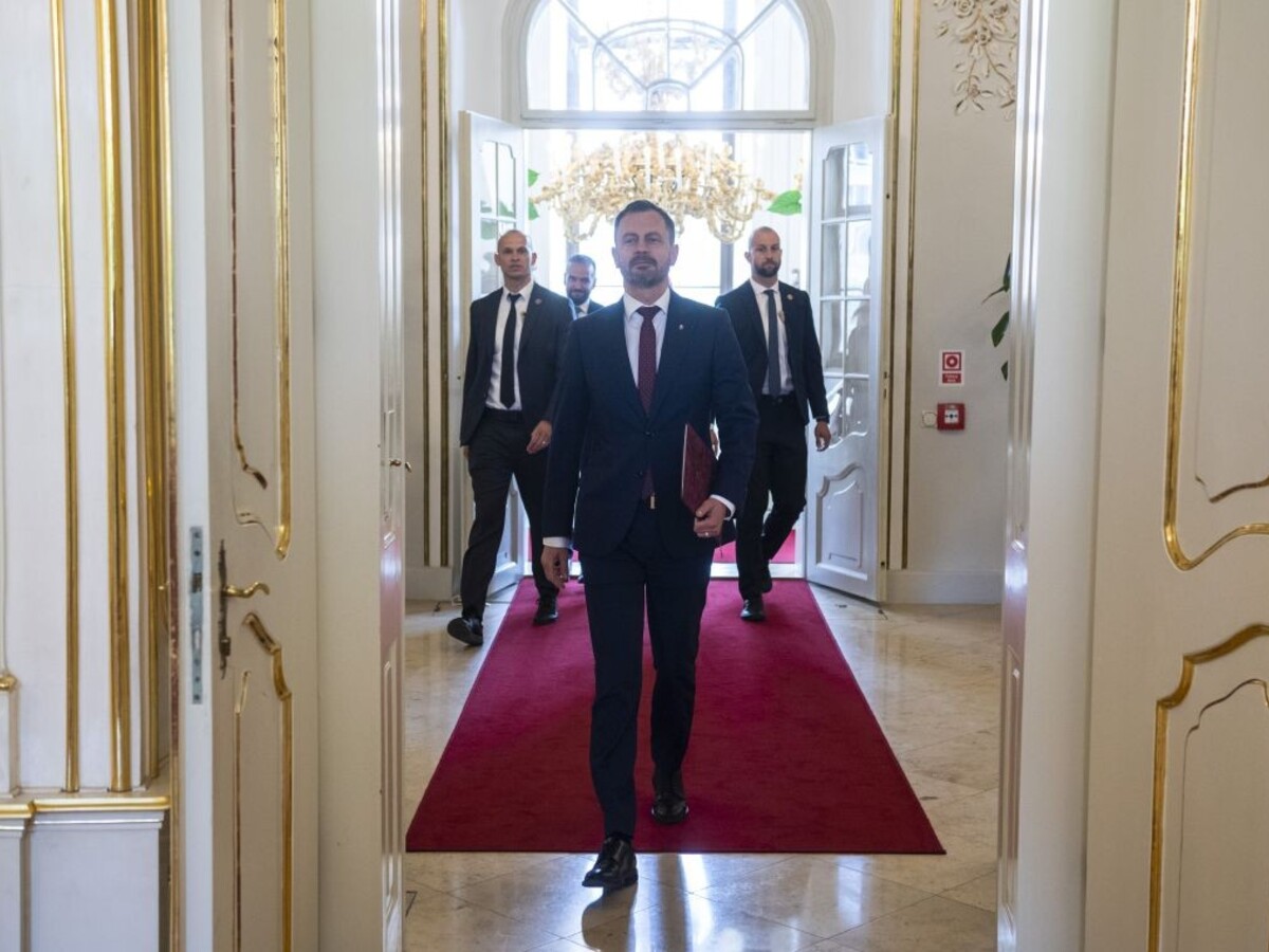 Kto zastúpi Eduarda Hegera na ministerstve financií?