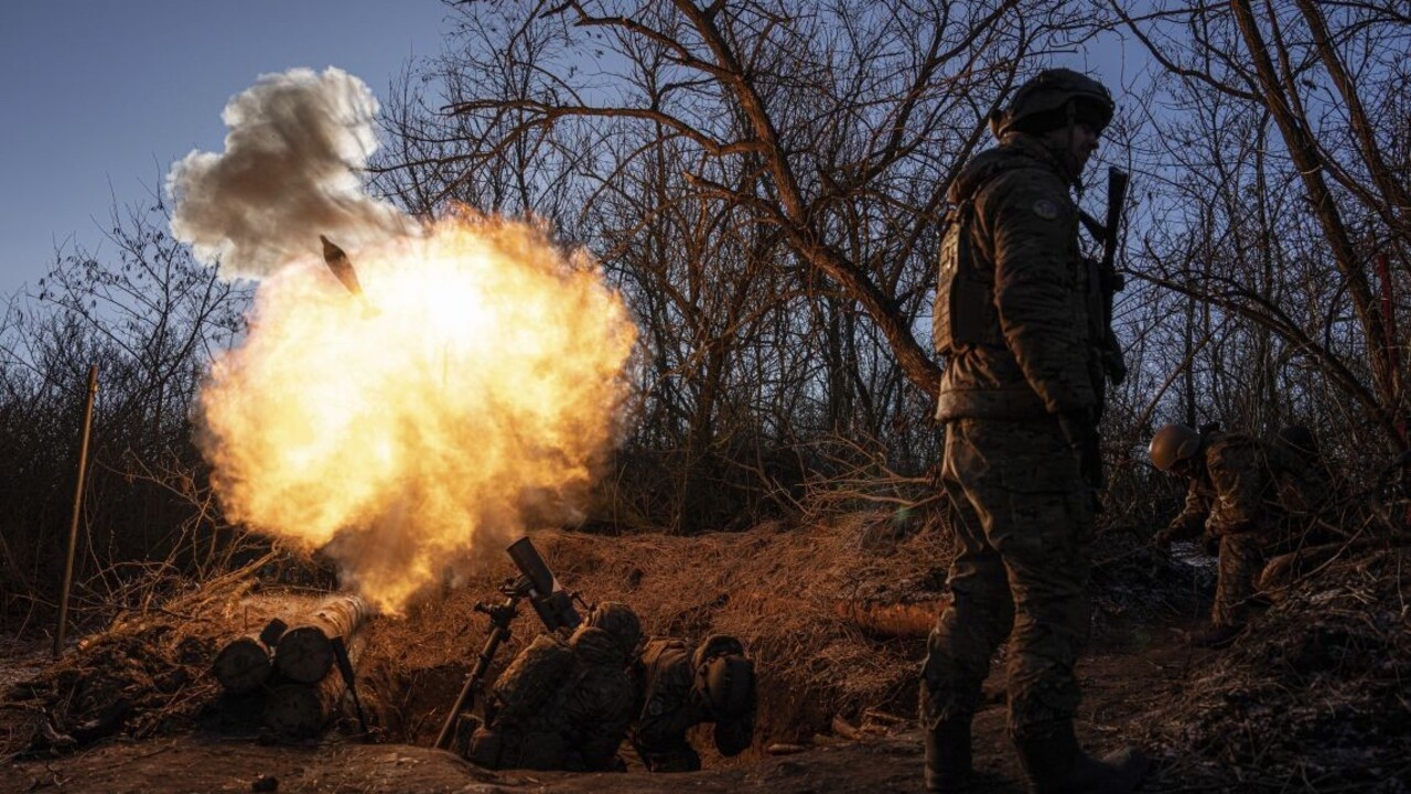 Českého medika, ktorého vážne zranili na fronte v Donbase, previezli do Kyjeva