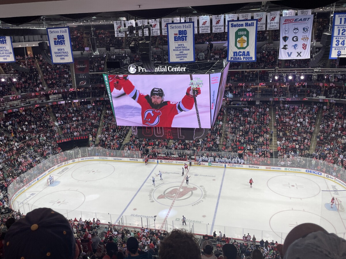 NJD, gól Tomáša Tatara