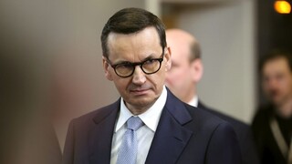 Poľsko dostane od EÚ ďalšie stovky miliónov eur na zbrane pre Ukrajinu, oznámil premiér