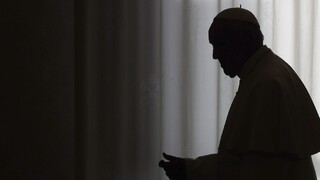 Pápež bojuje proti zneužívaniu v cirkvi. Aktualizoval predpisy a špecifikoval, kto sa môže stať obeťou