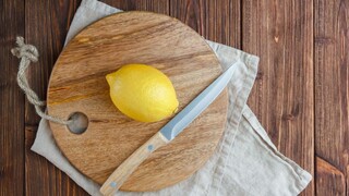 O drevo v kuchyni sa treba starať: Takto ošetríte dosky na krájanie, nože či varešky