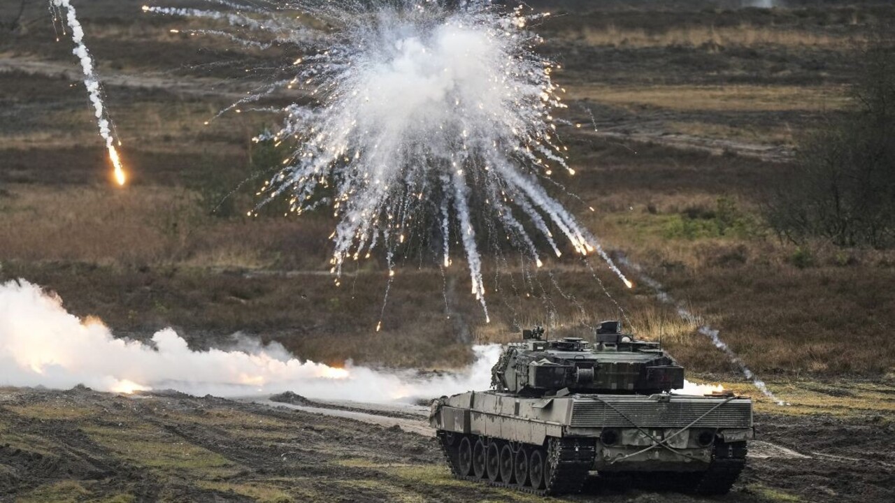 Na Ukrajinu dorazilo 18 tankov Leopard z Nemecka a tanky Challenger z Británie