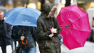 Cez noc sa prudko zmenilo počasie. Pozrite si, pre koho platia výstrahy