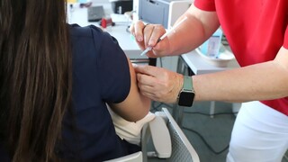 WHO pre omikron upravila odporúčania pre očkovanie proti covidu