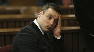 Za vraždu priateľky ho odsúdili na 13 rokov, Pistorius teraz žiada prepustenie