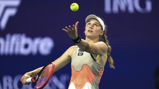 Rybakinová postúpila do finále turnaja WTA v Miami, Kvitová do semifinále