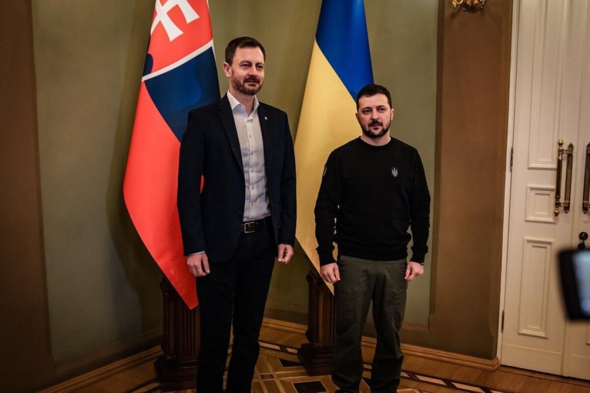 Premiér Eduard Heger sa stretol s ukrajinským prezidentom Volodymyrom Zelenským.