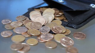 Prieskum: Časť Slovákov valcujú dlhy. Svojich veriteľov sa netreba báť kontaktovať a poradiť sa