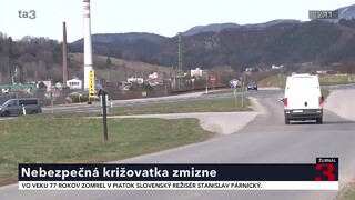 Nebezpečná križovatka medzi Banskou Bystricou a Breznom by už nemala byť postrachom vodičov