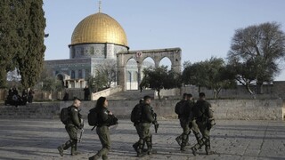 Izraelská polícia vnikla do mešity na Chrámovej hore, incident si vyžiadal niekoľko zranených