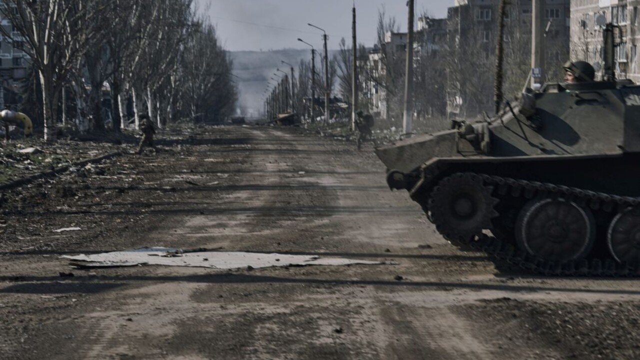 Rusko začalo využívať taktiku spálenej zeme, naďalej bombarduje mestá v Doneckej oblasti