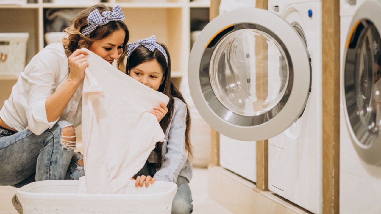 Na pokrčené veci nepotrebujete žehličku: Tieto triky vyrovnajú každé oblečenie