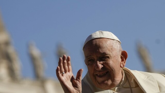 Pápež vyzval svetových lídrov na používanie zdravého úsudku namiesto zbraní