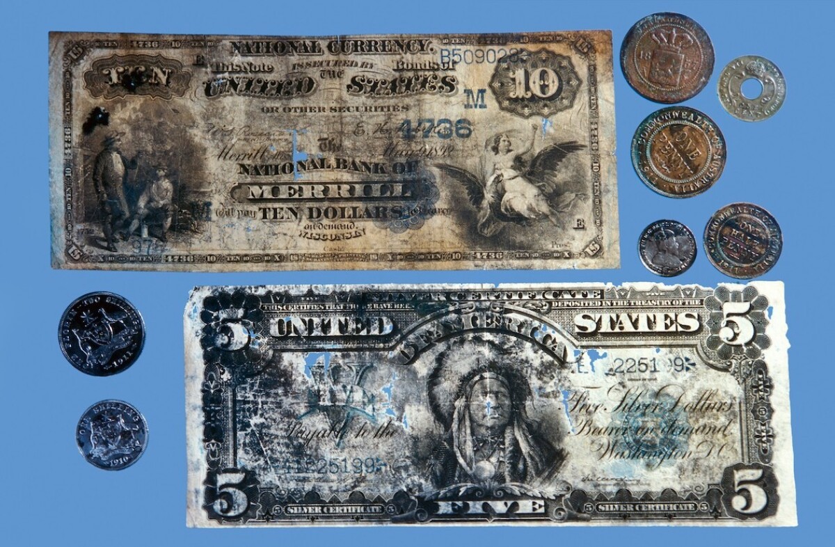 Peniaze, ktoré sa našli vo vraku Titanicu