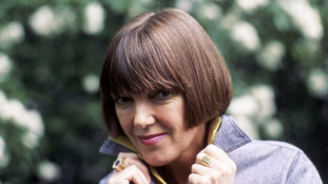 Zomrela britská módna návrhárka Mary Quantová, priekopníčka minisukní