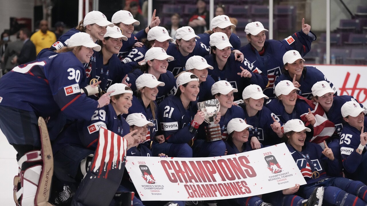 Domáce Kanaďanky na titul nedosiahli. Obrali ich oň rivalky zo Spojených štátov