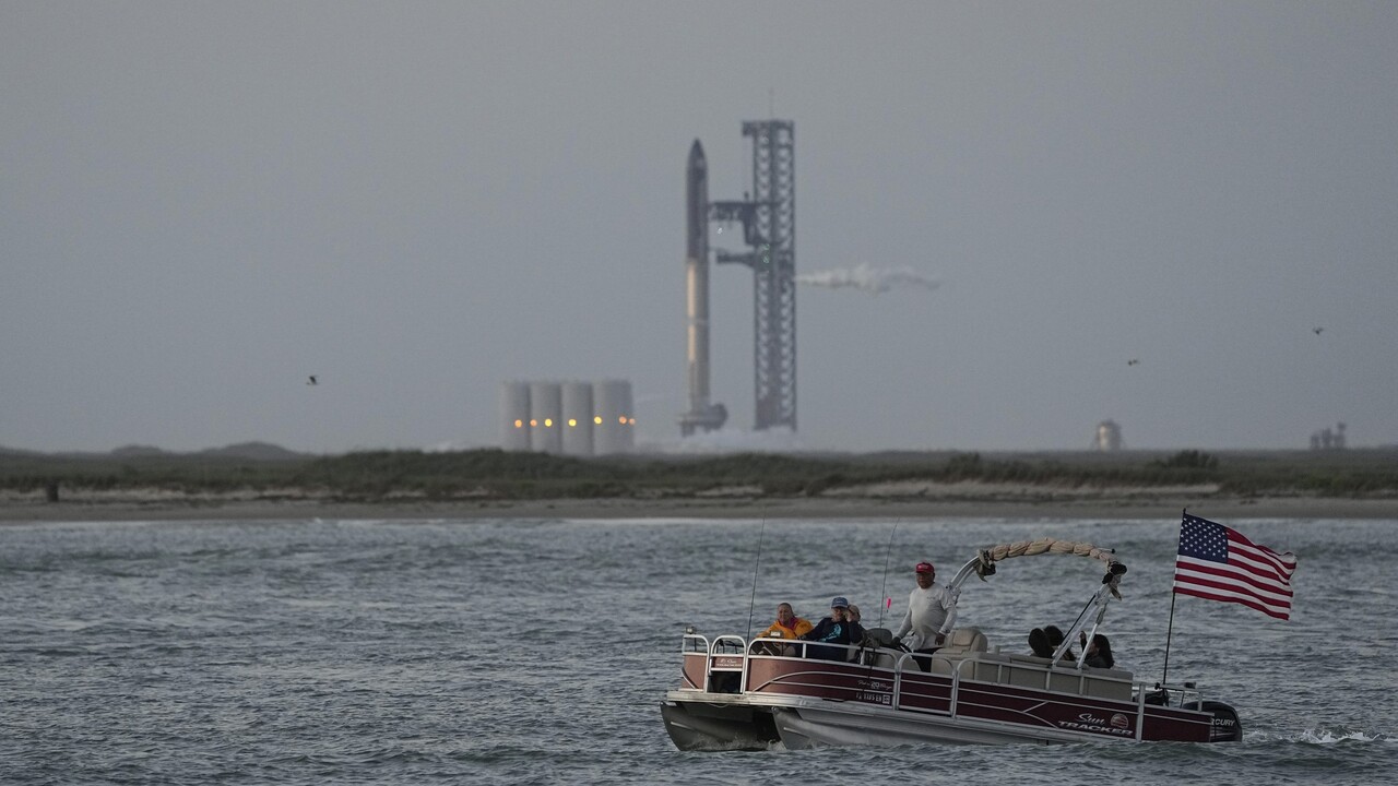 SpaceX odložila prvý let rakety Starship. Tá má v budúcnosti dopravovať astronautov na Mesiac či Mars
