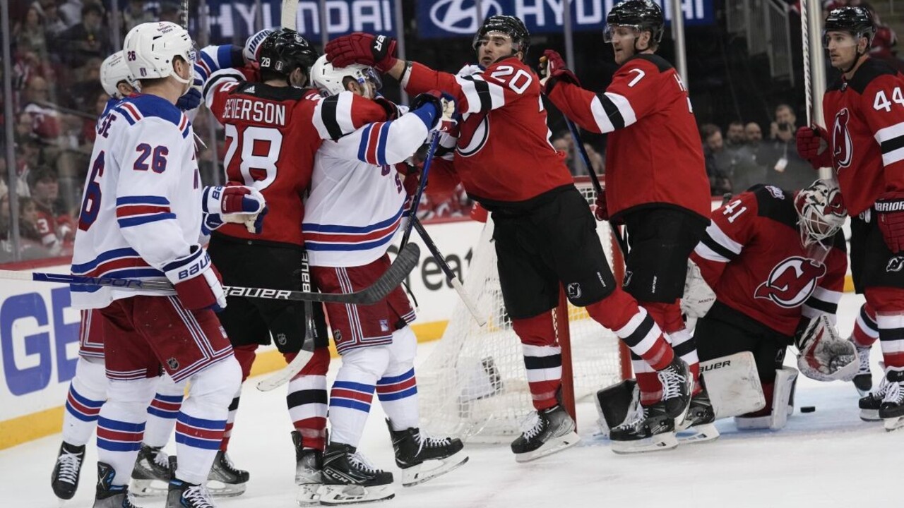 NHL: Tampa v prvom dueli play off vyškolila Maple Leafs, Devils pohoreli v súboji o rieku Hudson