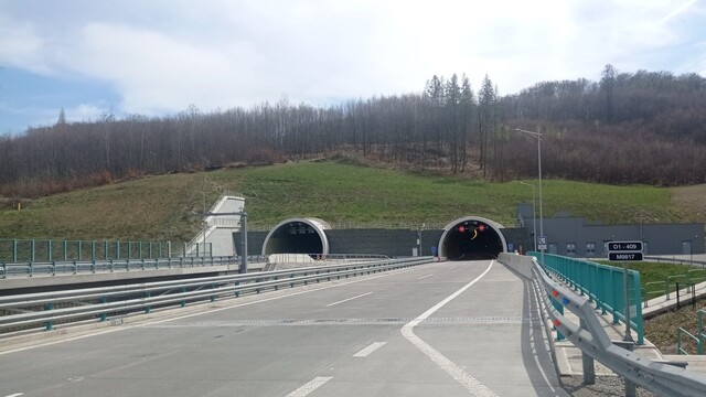 Vodiči, pozor! Pre údržbu je uzavretá časť diaľnice D1 aj tunel Prešov