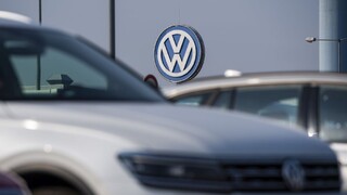 Clá na európske autá môžu klesnúť zo 110 na 40 percent. Rokovania EÚ a Indie sa blížia k dohode