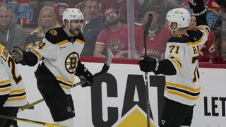 NHL: Boston je len víťazstvo od postupu, Edmonton otočil proti Los Angeles
