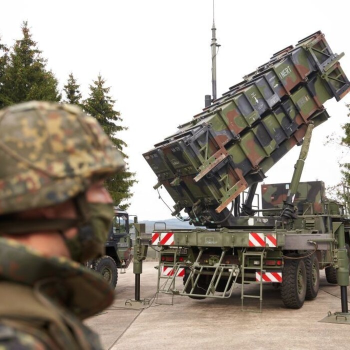 Ukrajina už nasadila jednu batériu systému Patriot, ďalšie putujú k pozíciám