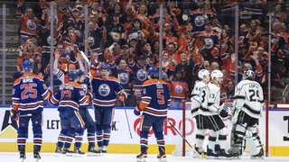 NHL: Islanders sa udržali v sérii, Stars a Oilers triumfovali a sú bližšie k postupu